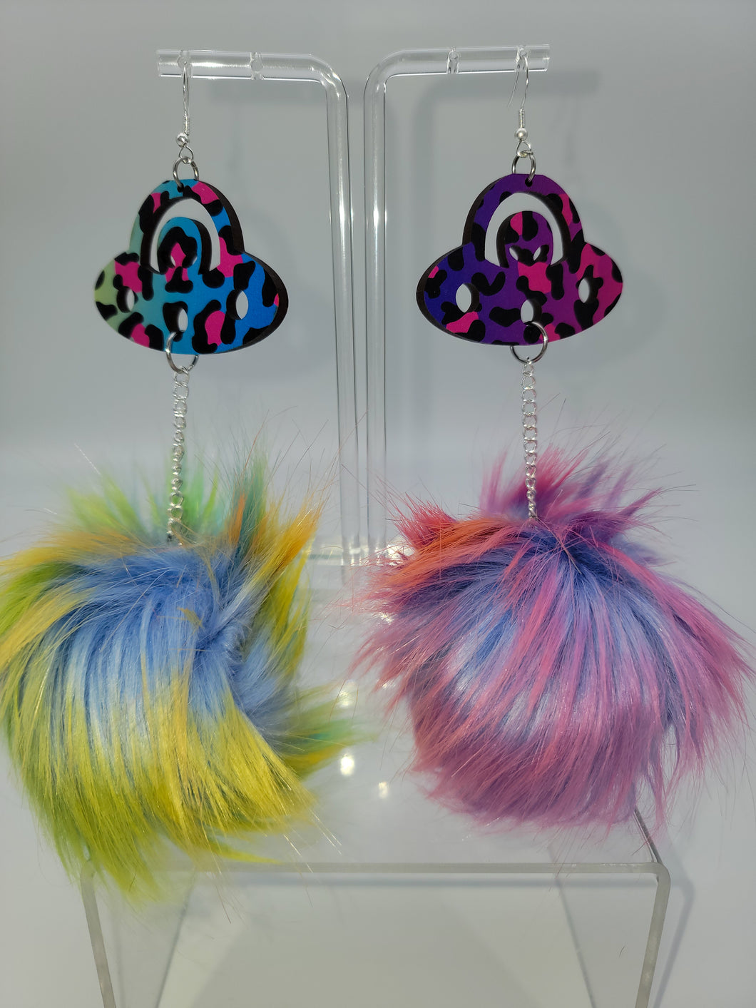 Rainbowz and UFOs 🛸 Leopard Fluff Earrings and Choker