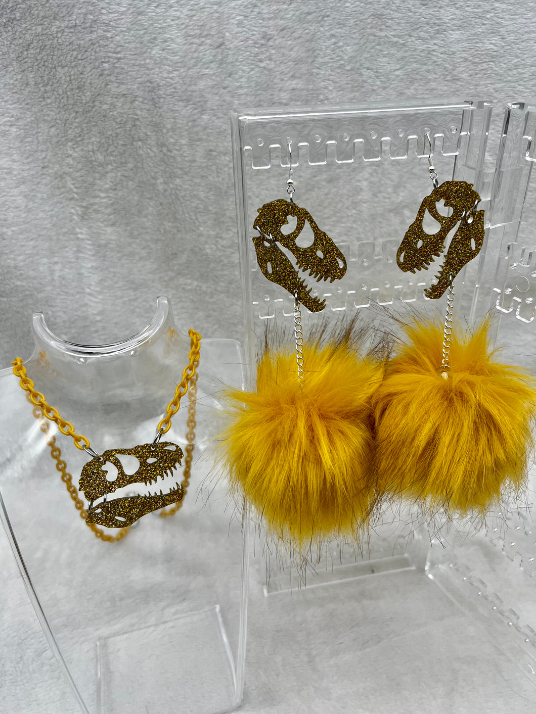Gold Glitter Dino Dreamz 2.0 Earrings & Necklace Set